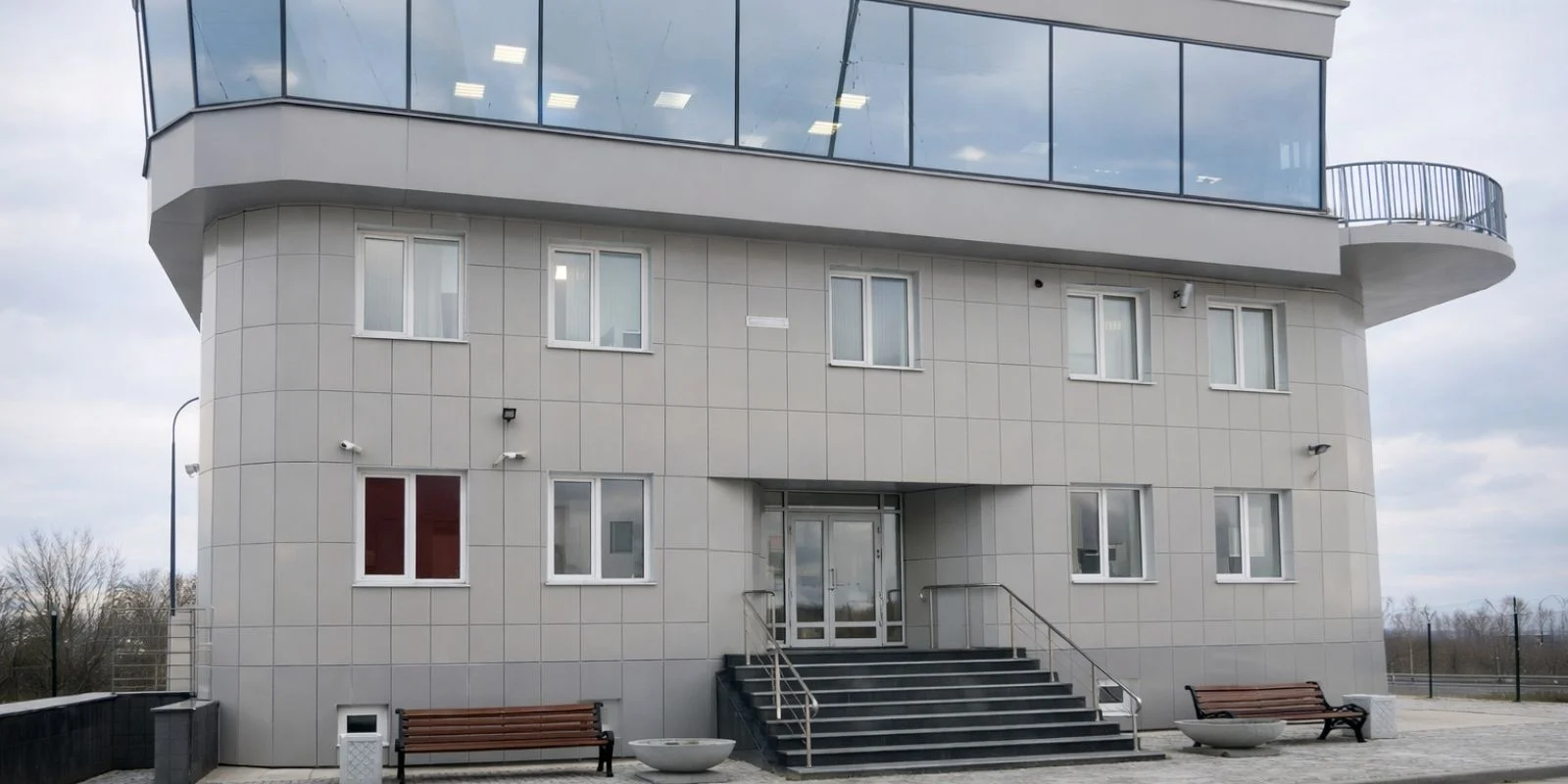 Отделка стен административных помещений в торговом порту г. Усть-Луг